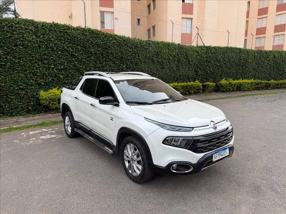 FIAT TORO 2.0 16V TURBO DIESEL VOLCANO 4WD AT9 FIAT TORO 2.0 16V TURBO DIESEL VOLCANO 4WD AT9
